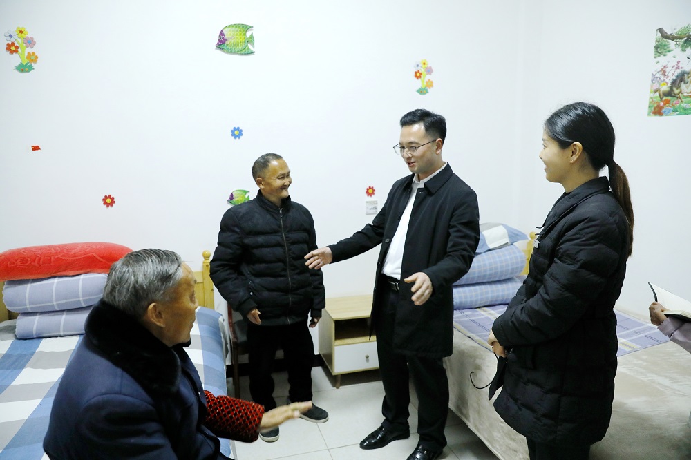 以赶考的心态 攻坚的状态 决战的姿态推动集中整治工作取得更大成效